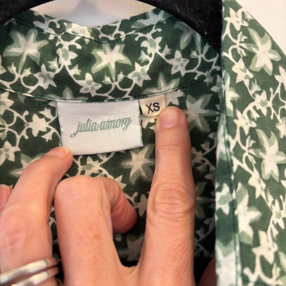 Julia Amory husband shirt - Picture 4 of 4